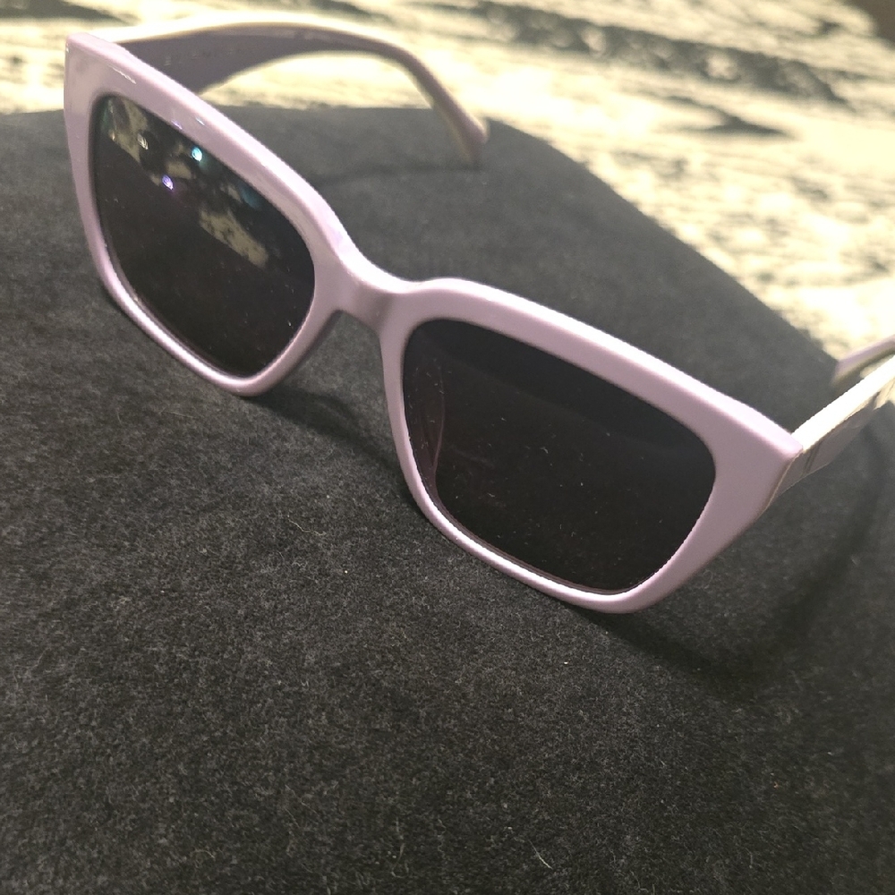 Blenders Lavendar Lilly Sunglasses
